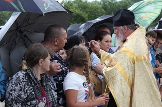 Десятки жителей Уссурийска крестили на водохранилище 25 июля 