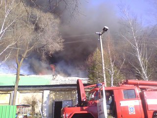 Пожар на складе в Уссурийске потушен