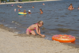 Отдых на пляжах Уссурийска: лотосы, катамараны и бани за тысячу рублей 