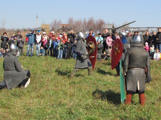 Рыцарский турнир устроили любители средневековья в Уссурийске