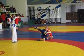 Дальневосточный турнир по самбо собрал юных борцов в Уссурийске