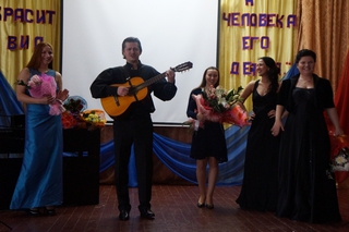 Солисты Приморского театра оперы и балета дали концерт для уссурийских инвалидов