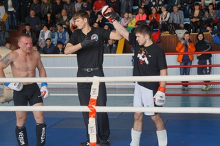 Чемпионов по смешанному боевому единоборству ММА определили в Уссурийске