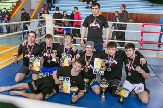 Чемпионов по смешанному боевому единоборству ММА определили в Уссурийске