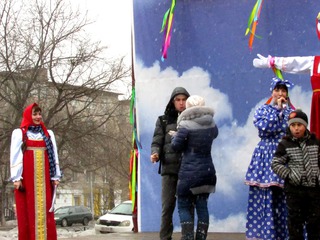 Русскую Масленицу широко отметили на улице Русской в Уссурийске