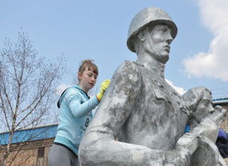 Впервые за 23 года отреставрирован монумент в селе Воздвиженка