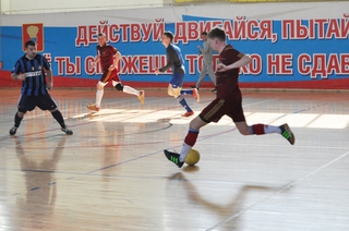 Полицейские из Уссурийска стали лучшими в соревнованиях по мини-футболу среди силовых структур