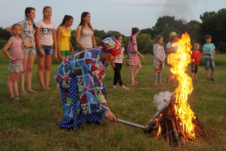 Жители Уссурийска накануне Дня Ивана Купалы очистились огнем
