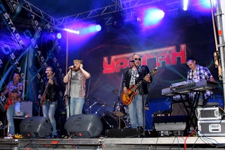 Музыкально-световым шоу завершился День города в Уссурийске