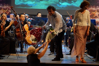 Оркестр театра оперы и балета дал благотворительный концерт для приморцев