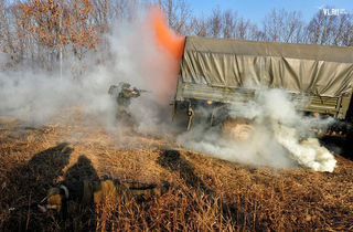 День военного разведчика отметили десантники на учебных маневрах под Уссурийском (ФОТО) 