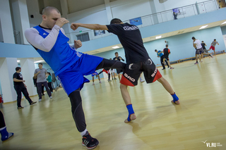 Чемпион мира по кикбоксингу Александр Захаров провел мастер-класс для владивостокских студентов