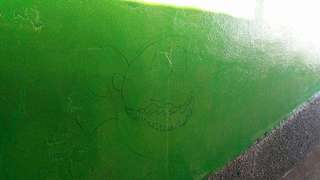 Вандалы разрисовали свежеокрашенные стены в ремонтируемом подземном переходе в Уссурийске