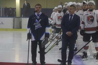 Первая домашняя игра Молодежной хоккейной лиги в Уссурийске закончилась победой хозяев