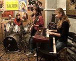 «Маленькая музыка большого города и его гостей»  -  местные музыканты выпустили сборник  