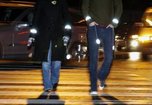 Пешеходов Уссурийска обяжут носить светящиеся стикеры