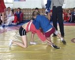 Уссурийские самбистки одолели иногородних спортсменок
