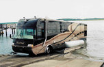 Роскошный автобус-амфибия