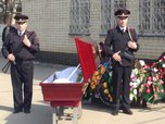 Сотрудники полиции прощаются с погибшим коллегой в Приморье