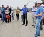 В Уссурийске будущие новоселы посетили с экскурсией поселок Радужный
