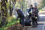 1470 кубометров мусора убрали жители Уссурийска на общегородском субботнике
