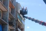 В доме на ул. Трудовой, 10, работы по установке новых лоджий близятся к завершению
