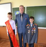 В Уссурийске полицейские и ветераны МВД провели для школьников патриотический урок