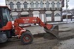 Места перекопов после прокладки газопровода грейдеруют на дорогах Уссурийска