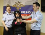 В Уссурийске сотрудники транспортной полиции рассказали школьникам о дальневосточной полиции и ее героях