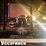 Байкер влетел в такси в Приморье