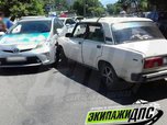 В Уссурийске пьяный рулевой «Жигулей» протаранил Toyota Prius