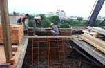 В пострадавшем доме Уссурийска установлены новые плиты перекрытия