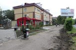 В центре Уссурийска начали ремонтировать тротуар