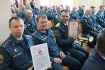 Накануне Дня пожарной охраны лучших сотрудников МЧС наградили в Уссурийске