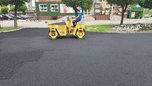 Ямочный ремонт продолжают на городских улицах