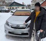 В Уссурийске Приморского края полицейские задержали подозреваемую в угоне автомобиля 