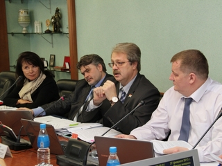 Депутаты предлагают усилить кадрами комиссии по делам несовершеннолетних в Приморье