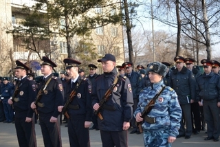 14 молодых сотрудников полиции приняли присягу в День ветеранов МВД в Уссурийске 
