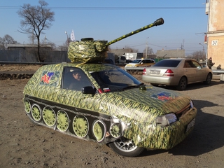 «Мини-танк Т-34» стал причиной автомобильных заторов в Уссурийске
