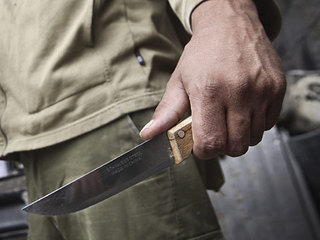 Житель Воздвиженки зарезал приятеля ножом