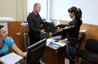 Транспортные полицейские Уссурийска вернули похищенный в поезде ноутбук законной хозяйке