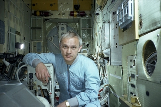 Знаменитый летчик-космонавт приедет в Уссурийск для работы над скульптурой Пушкина