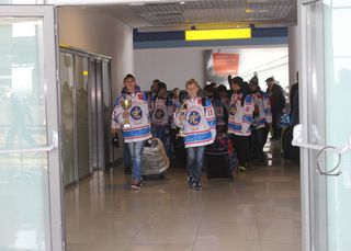 Волонтеры устроили торжественный прием для уссурийских хоккеистов-чемпионов