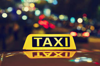 В Уссурийске пассажир решил не расплачиваться с таксистом и ограбил его