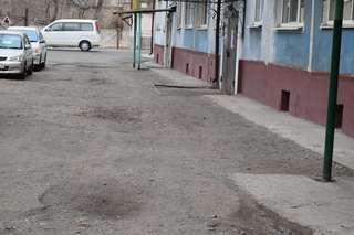 В Уссурийске в рамках губернаторской программы «1000 дворов» благоустроили первый двор