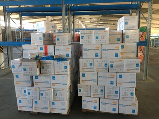 Более 33 тонн незадекларированных хозяйственных перчаток изъяли уссурийские таможенники