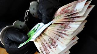 В Уссурийске аферисты под видом сотрудников налоговой службы получили доступ к учетной записи местной жительницы