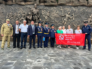 Сохраняя память о подвиге героев