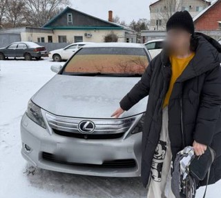 В Уссурийске Приморского края полицейские задержали подозреваемую в угоне автомобиля 