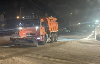 Для оперативной ликвидации последствий снегопада в Уссурийске в ночь с 5 на 6 февраля была организована круглосуточная работа
